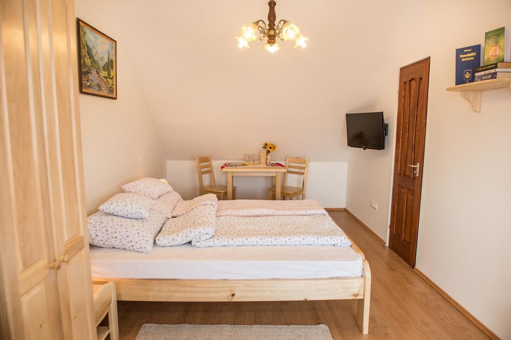 Lilaakac Vendeghaz Hotel Hosszupalyi Luaran gambar