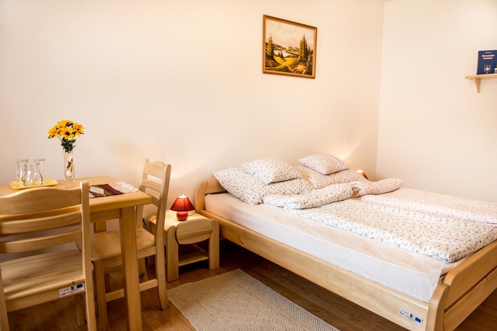 Lilaakac Vendeghaz Hotel Hosszupalyi Luaran gambar