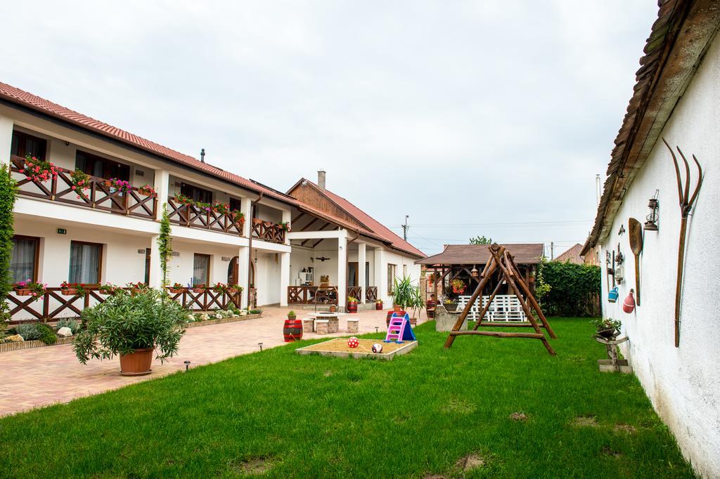Lilaakac Vendeghaz Hotel Hosszupalyi Luaran gambar